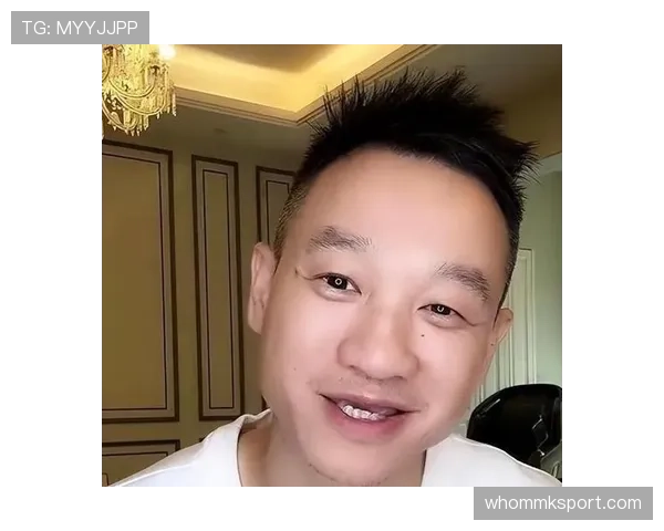 杨威带娃练体操，这自律劲儿是遗传的？