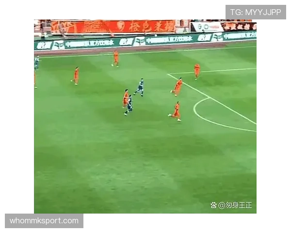 点球踢出后其他队员提前进入禁区,判罚规则详解 点球踢出后其他队员提前进入禁区,判罚规则详解